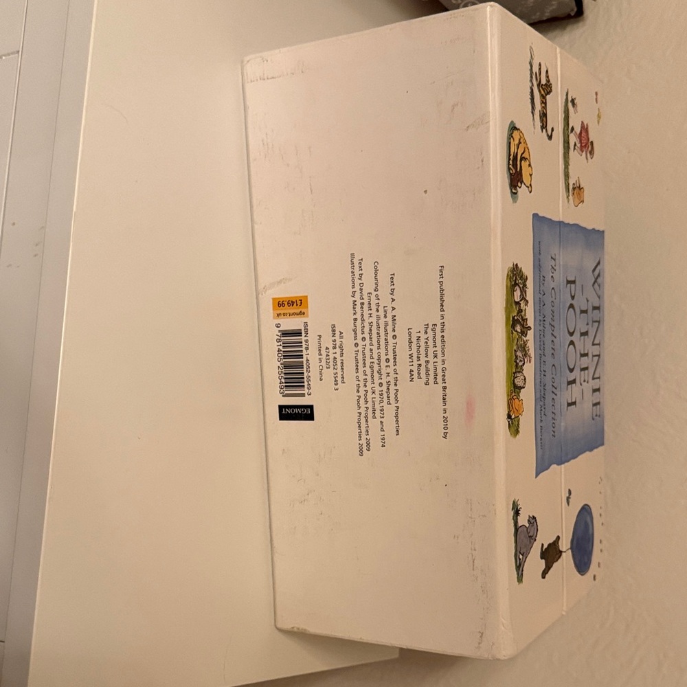 Winnie the Pooh Complete Collection Box Set - Picture 6 of 6